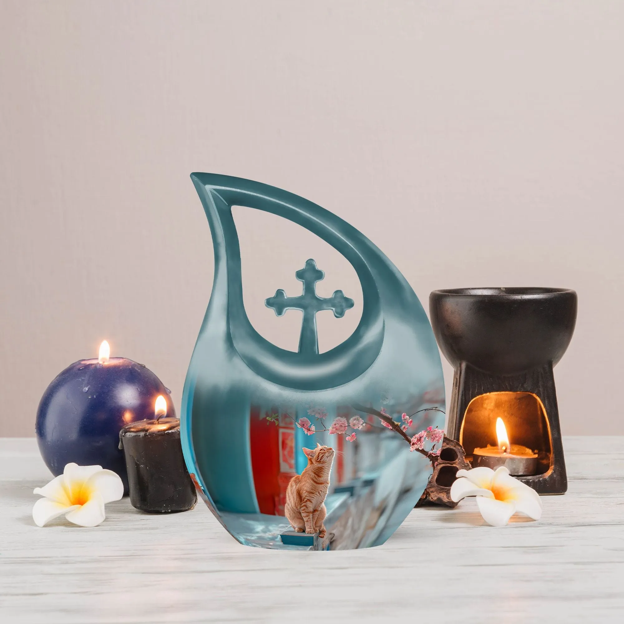 Customized Orange Cat Tribute: Unique Memorial Urn