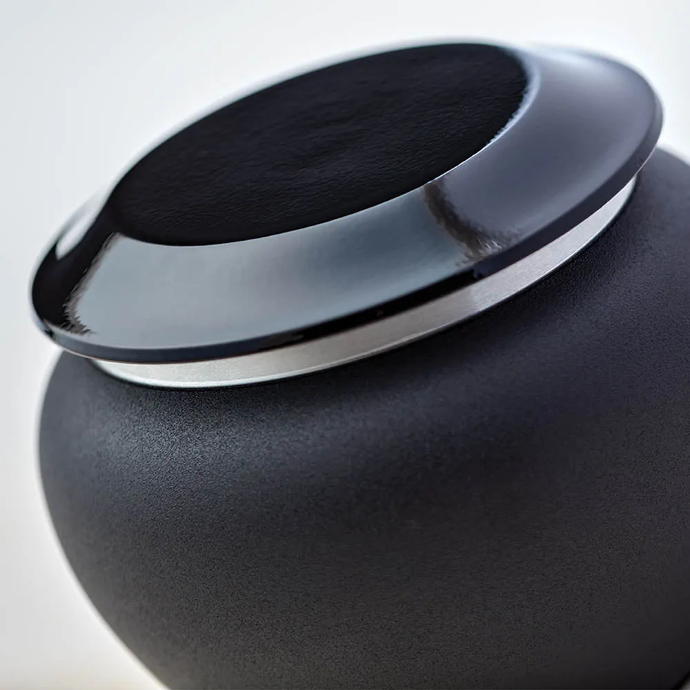Onyx Pet Urn In Medium