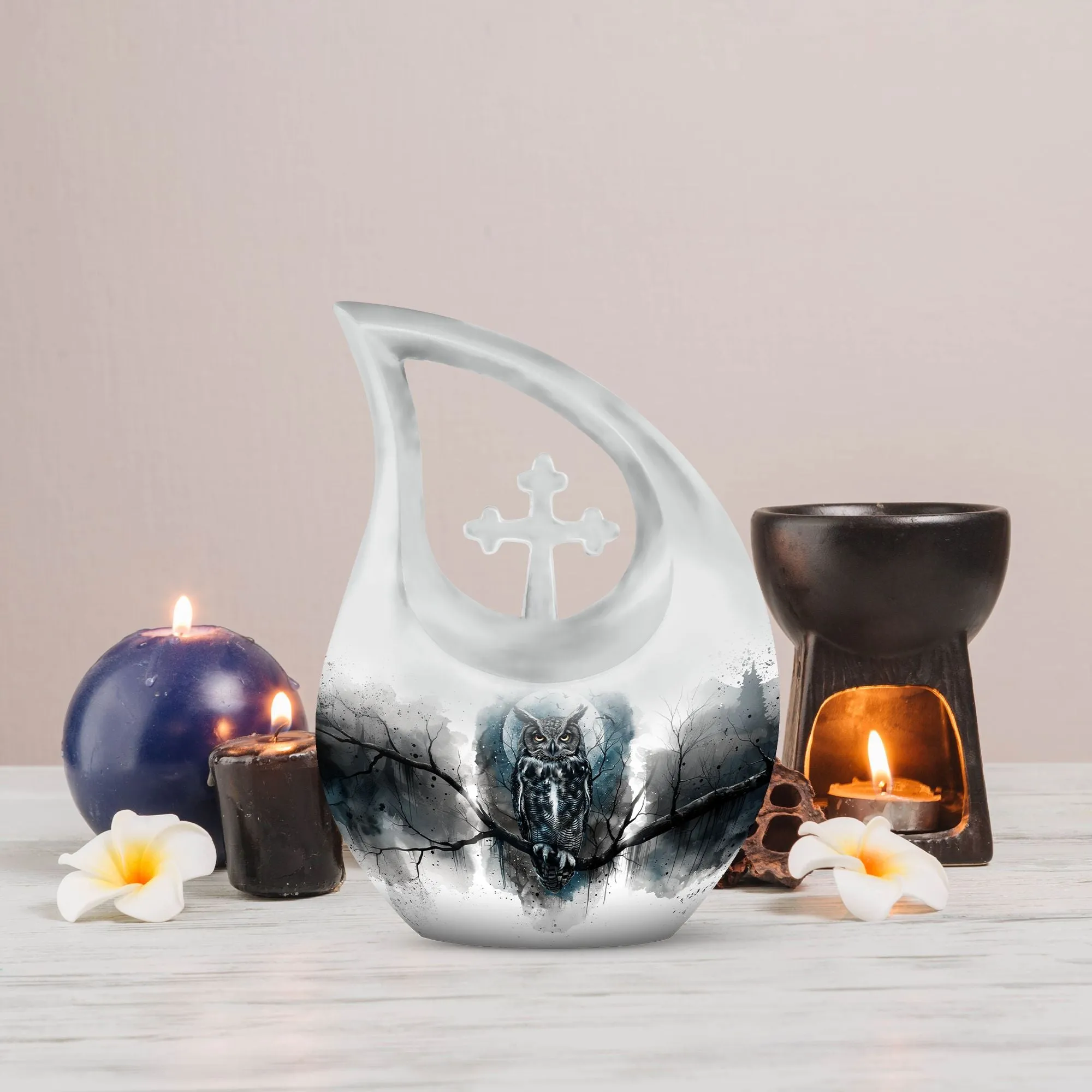 Owl-Large Remembrance: A Stately Memorial Urn for Meaningful Parting
